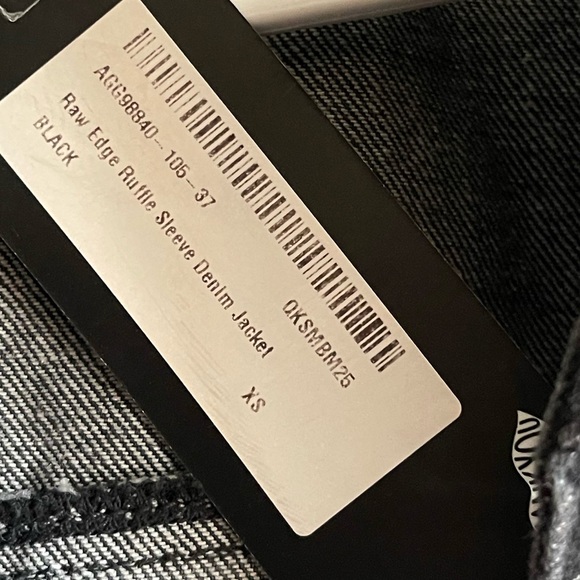 Nasty Gal Daisy Street denim jacket with ruffle sleeves - Picture 6 of 7